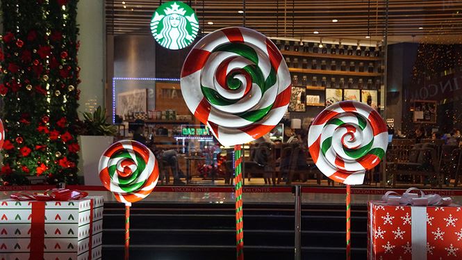 Không khí Noel tràn ngập phố phường Hà Nội